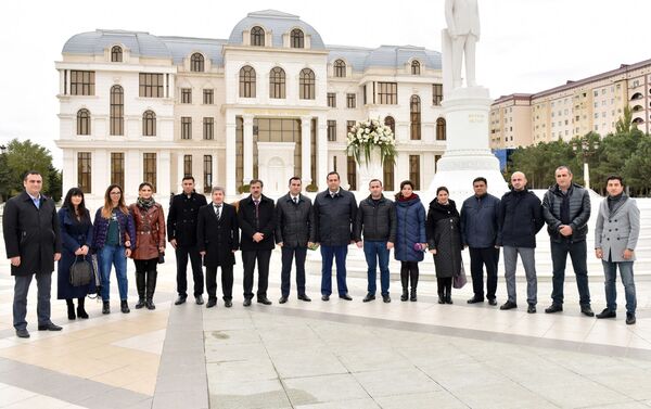 Sumqayıtın şəhər statusu almasının 69 illiyi münasibəti ilə Sumqayıt şəhərinə media-tur təşkil edilib - Sputnik Azərbaycan