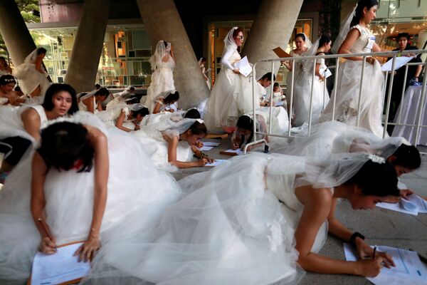 Забег невест в Таиланде - Sputnik Азербайджан