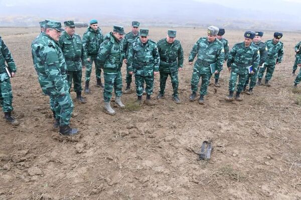 В Джалилабаде злостный контрабандист стрелял по пограничникам В Джалилабаде злостный контрабандист стрелял по пограничникам - Sputnik Азербайджан