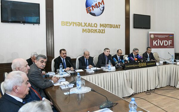 Конференция по итогам мониторинга теле- и радиопередач в связи с соблюдением теле- и радиовещателями норм литературного языка в Азербайджане - Sputnik Азербайджан
