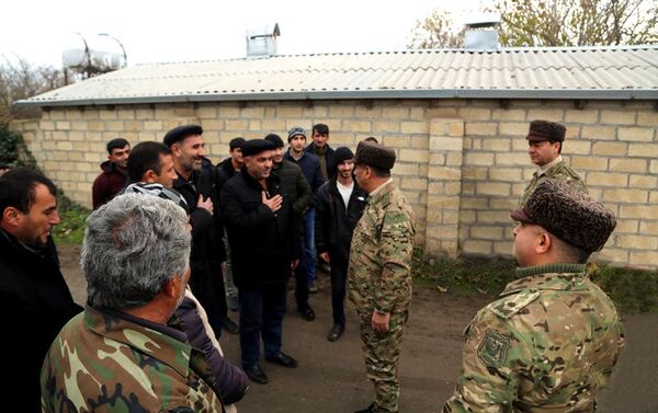 Министр обороны Закир Гасанов побывал в передовых подразделениях - Sputnik Азербайджан