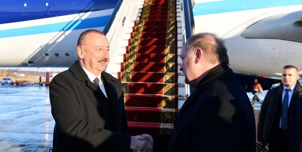 Президент Алиев участвует во встрече глав  стран СНГ в Санкт-Петербурге - Sputnik Азербайджан