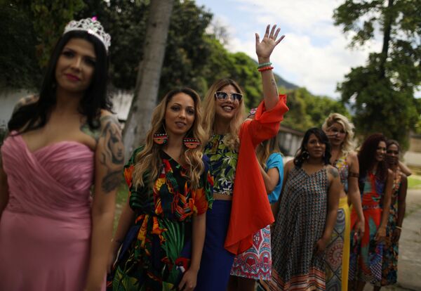 Участницы 13-го ежегодного конкурса красоты Miss Talavera Bruce в Рио-де-Жанейро, Бразилия - Sputnik Азербайджан