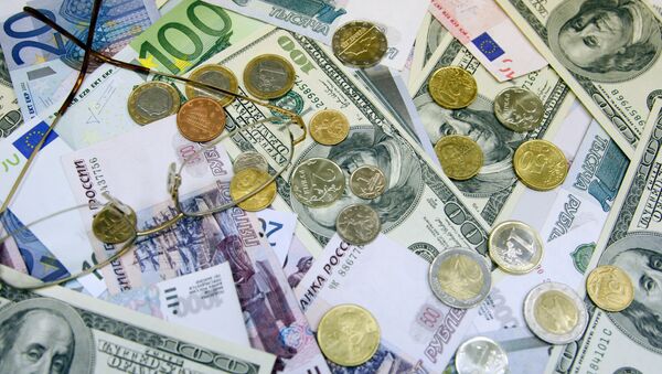 Денежные купюры и монеты: доллары США, евро, рубли - Sputnik Азербайджан