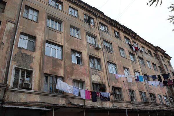 Bakıda uçqun təhlükəsi: Sakinlər də səksəkə içərisindədir, rəsmi qurumlar da Bakıda uçqun təhlükəsi: Sakinlər də səksəkə içərisindədir, rəsmi qurumlar da - Sputnik Azərbaycan