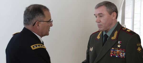 Начальник Генштаба России встретился в Баку с Верховным главнокомандующим объединенными вооруженными силами НАТО Начальник Генштаба России встретился в Баку с Верховным главнокомандующим объединенными вооруженными силами НАТО - Sputnik Азербайджан