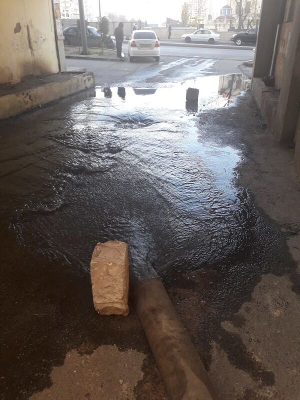 Yasamal, Titanikdə həyat və Nizami Rəmzi – yuxulu sakinin Oyanın! harayı Yasamal, Titanikdə həyat və Nizami Rəmzi – yuxulu sakinin Oyanın! harayı - Sputnik Azərbaycan