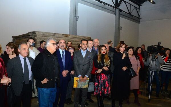 YARAT представил выставку грузинского художника Важико Чачхиани - Sputnik Азербайджан