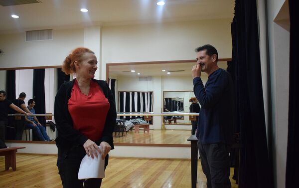 Репетиции спектакля Женитьба в Русском драматическом театре - Sputnik Азербайджан