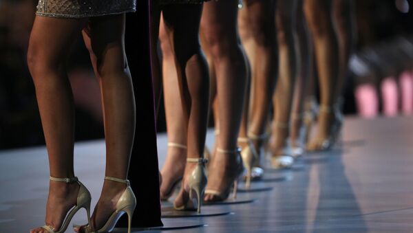 Ноги участниц конкурса красоты, фото из архива - Sputnik Азербайджан