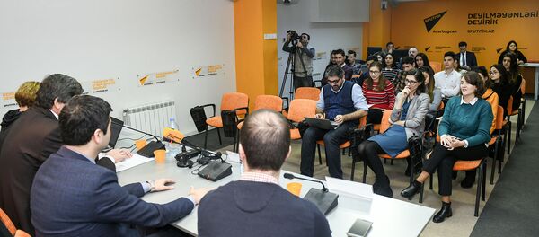 Встреча представителей азербайджанских СМИ с ведущими медиаменеджерами России в рамках образовательного проекта SputnikPro Встреча представителей азербайджанских СМИ с ведущими медиаменеджерами России в рамках образовательного проекта SputnikPro - Sputnik Азербайджан