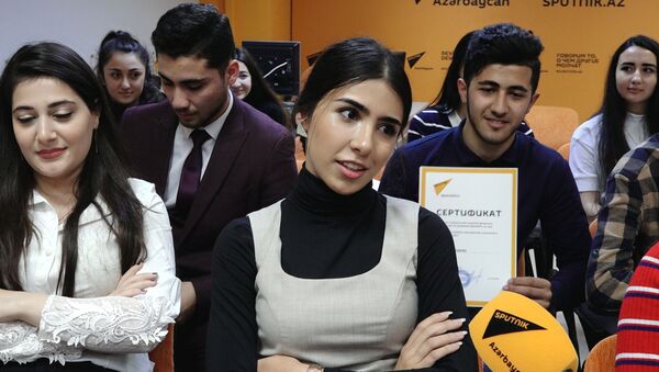 Пришли к вам не ради сертификатов: о чем узнали азербайджанские студенты на SputnikPro - Sputnik Азербайджан