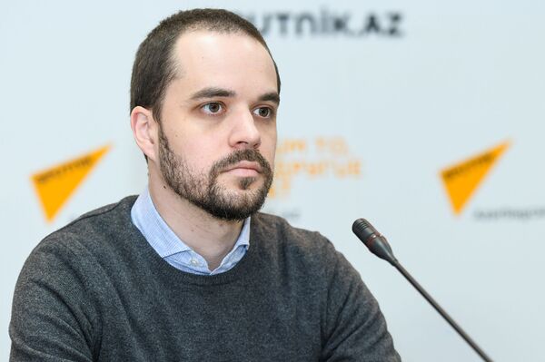 Эксперты из России рассказали на SputnikPro, как узнать фейк и применять мультимедиа Эксперты из России рассказали на SputnikPro, как узнать фейк и применять мультимедиа - Sputnik Азербайджан