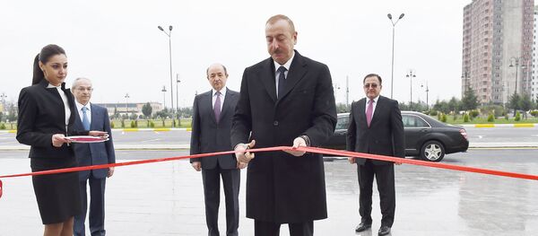 İlham Əliyev Binəqədi Rayon Məhkəməsinin yeni inzibati binasının açılışında iştirak edib - Sputnik Азербайджан