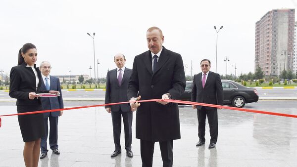 İlham Əliyev Binəqədi Rayon Məhkəməsinin yeni inzibati binasının açılışında iştirak edib - Sputnik Азербайджан