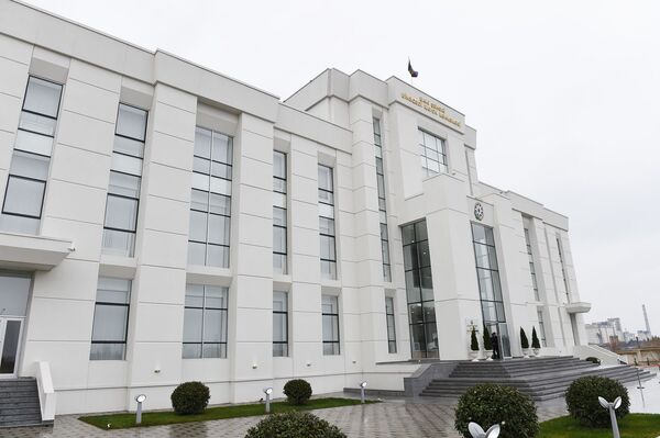 Президент Алиев открывает новые объекты в Баку Президент Алиев открывает новые объекты в Баку - Sputnik Азербайджан