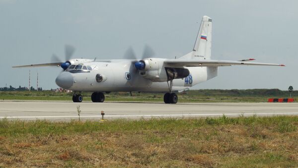 Самолет Ан-26 на конкурсе по воздушной выучке - Sputnik Азербайджан