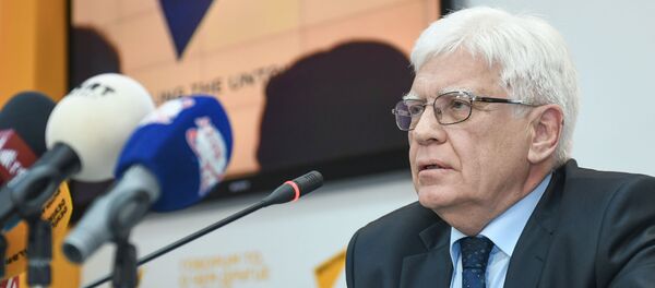 Пресс-конференция посла России в Азербайджане Михаила Бочарникова в Мультимедийном пресс-центре Sputnik Азербайджан Пресс-конференция посла России в Азербайджане Михаила Бочарникова в Мультимедийном пресс-центре Sputnik Азербайджан - Sputnik Азербайджан