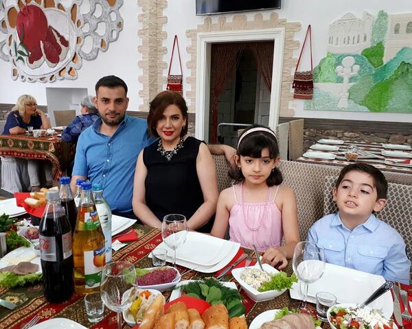Çindən Avropayadək: Yeni il azərbaycanlıların gözü ilə Çindən Avropayadək: Yeni il azərbaycanlıların gözü ilə - Sputnik Azərbaycan
