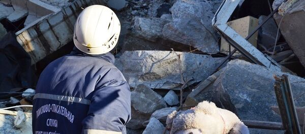 Взрыв бытового газа в жилом доме в Магнитогорске Взрыв бытового газа в жилом доме в Магнитогорске - Sputnik Азербайджан