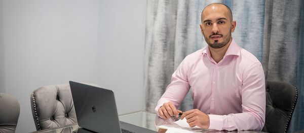 Азербайджанский меценат Амир Аллахверди Азербайджанский меценат Амир Аллахверди - Sputnik Азербайджан
