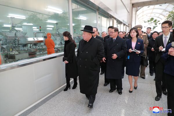 Северокорейский лидер Ким Чен Ын во время визита в Пекин, Китай - Sputnik Азербайджан