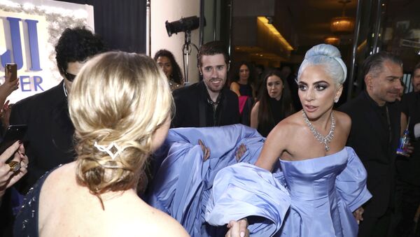 Леди Гага на 76-й ежегодной церемонии вручения премии Золотой глобус в FIJI Water в Беверли-Хиллз, Калифорния - Sputnik Азербайджан
