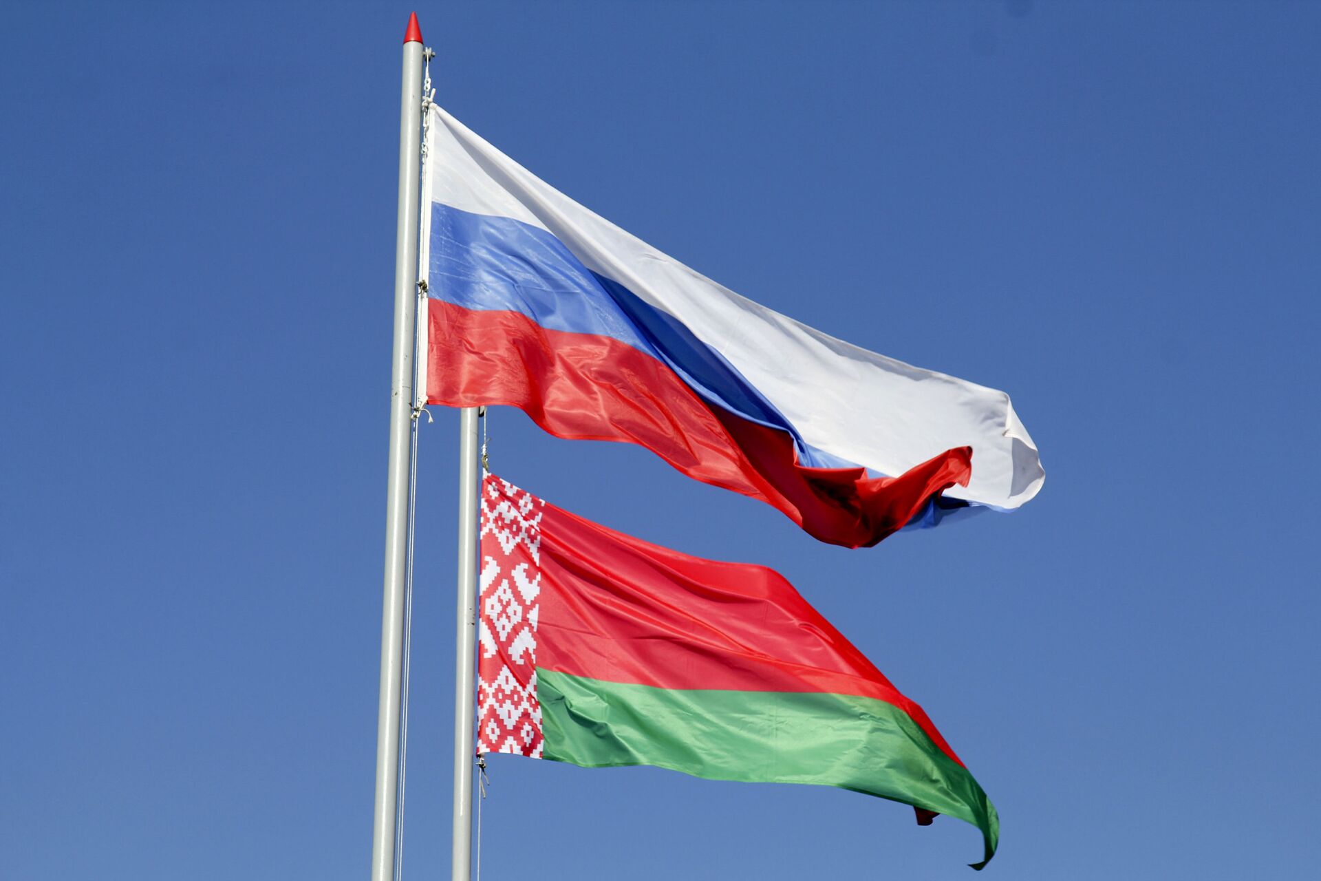 Флаги России и Беларуси - Sputnik Азербайджан, 1920, 18.10.2022