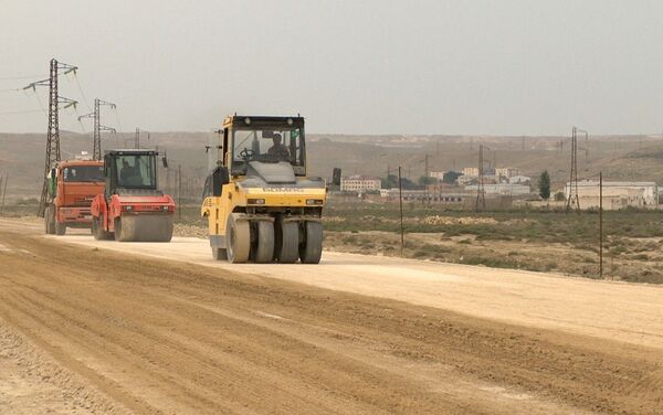 Реконструкция автодороги в Гарадагском районе Баку - Sputnik Азербайджан