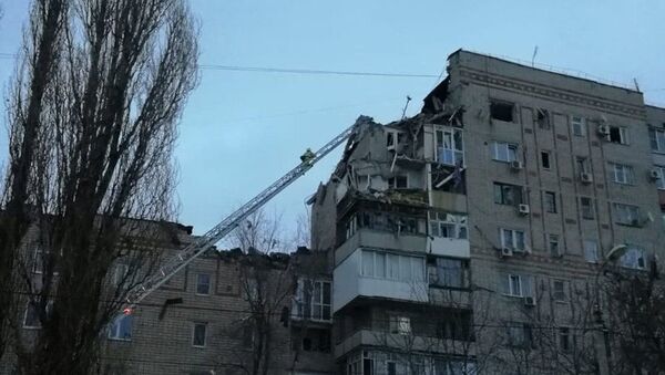 На месте взрыва бытового газа в городе Шахты Ростовской области - Sputnik Азербайджан