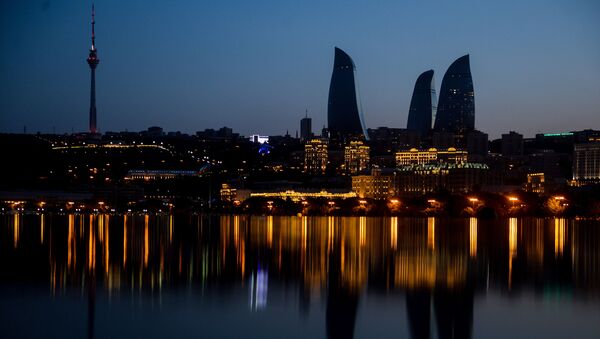 Вид на небоскребы с набережной в Баку - Sputnik Азербайджан