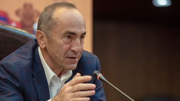Второй президент Армении Роберт Кочарян на заседании российско-армянского Лазаревского клуба в Ереване - Sputnik Азербайджан