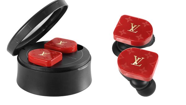 Беспроводные наушники Louis Vuitton Horizon Earphones, выпущенные совместно Master & Dynamic и Louis Vuitton - Sputnik Азербайджан