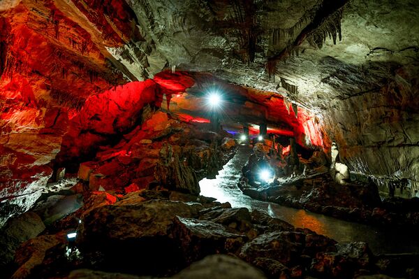 Gürcüstanda Prometey mağarası - Sputnik Azərbaycan