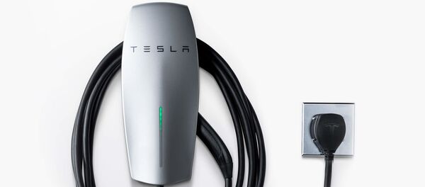 Зарядное устройство для электромобиля Wall Connector with 14-50 Plug от Tesla Зарядное устройство для электромобиля Wall Connector with 14-50 Plug от Tesla - Sputnik Азербайджан