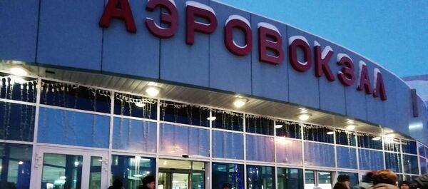 Ситуация около аэропорта Ханты-Мансийска - Sputnik Азербайджан