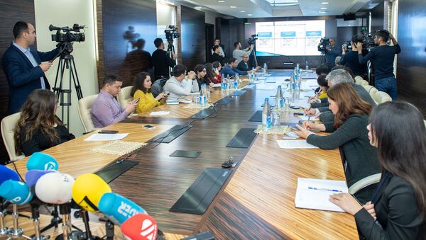 В министерстве налогов рассказали об упрощении процедуры регистрации юридических лиц - Sputnik Азербайджан