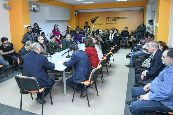 Пресс-конференция, посвященная проблемам воспитания подрастающего поколения и новаторских методов решения этой проблемы в мультимедийном пресс-центре Sputnik Азербайджан - Sputnik Азербайджан