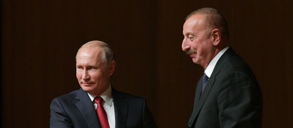 Президент РФ Владимир Путин и президент Азербайджана Ильхам Алиев во время встречи - Sputnik Азербайджан
