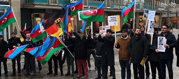 В Германии прошла акция под девизом Азербайджан хочет мира и справедливости - Sputnik Азербайджан