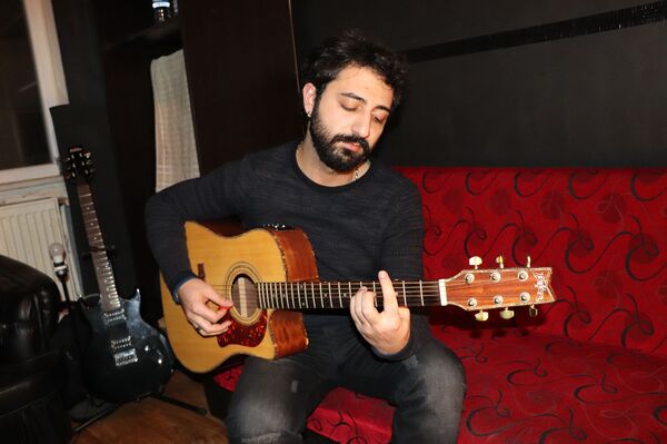 Qara Dərviş sirlərini açdı: Özümə heykəl qoymağa başlamışam Qara Dərviş sirlərini açdı: Özümə heykəl qoymağa başlamışam - Sputnik Azərbaycan