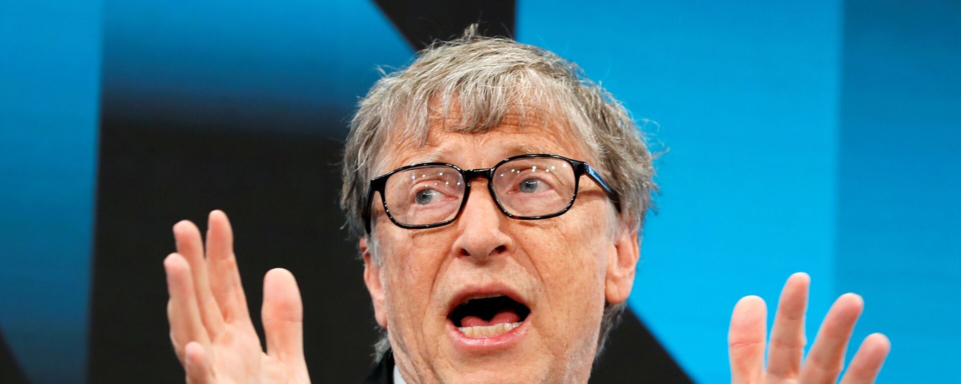 Билл Гейтс выступает на ежегодной встрече Всемирного экономического форума (ВЭФ) в Давосе, Швейцария, 22 января 2019 года - Sputnik Azərbaycan, 1920, 31.01.2021