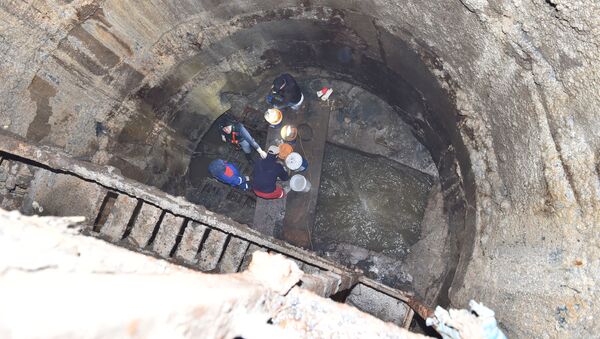 Подземные работы в коллекторе - Sputnik Азербайджан