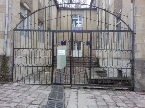 Землетрясение в Шамахы: люди провели ночь на улице, боясь заходить в дома Землетрясение в Шамахы: люди провели ночь на улице, боясь заходить в дома - Sputnik Азербайджан