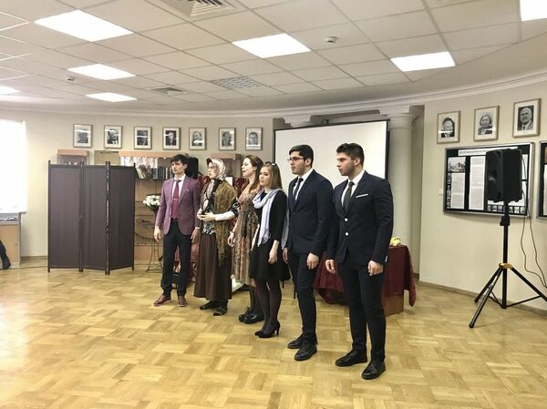 В меня вместятся оба мира, или Как Серафим с Надыма мечтает об Азербайджане В меня вместятся оба мира, или Как Серафим с Надыма мечтает об Азербайджане - Sputnik Азербайджан
