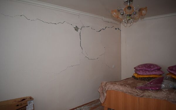 Последствия землетрясения в Шамахе - Sputnik Азербайджан