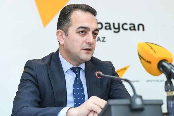 Директор Экспертного центра недвижимости Рамиль Османлы - Sputnik Азербайджан