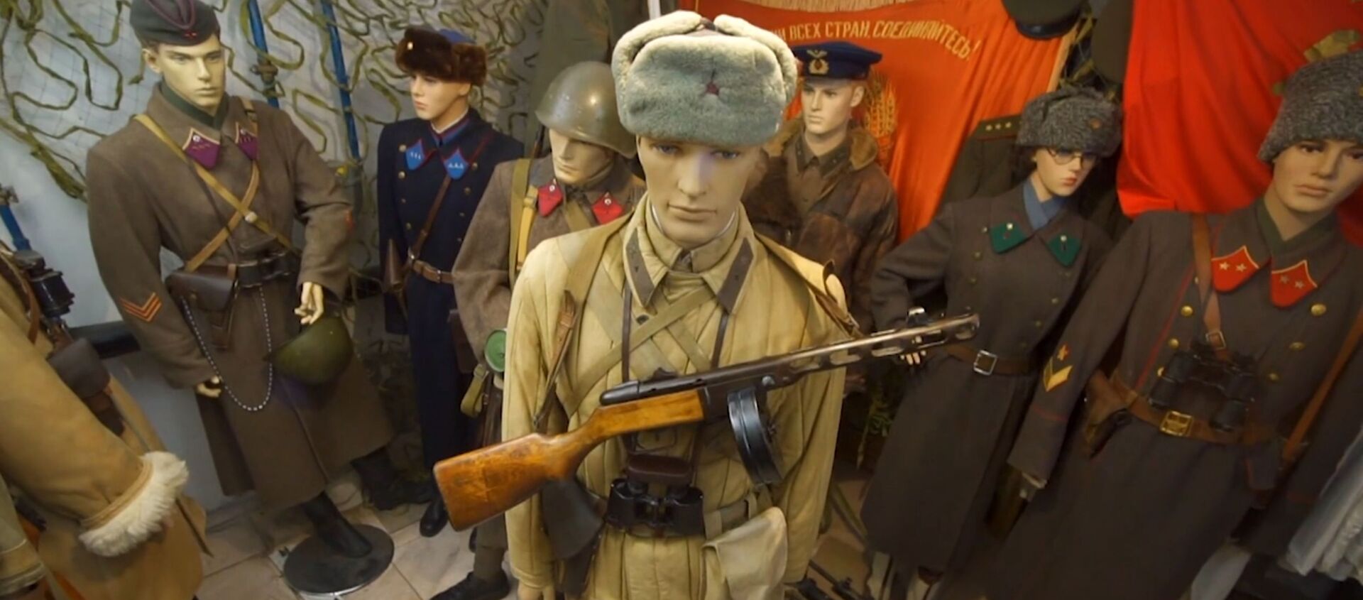 Оружейная коллекция времен Сталинградской битвы - Sputnik Азербайджан, 1920, 08.02.2019