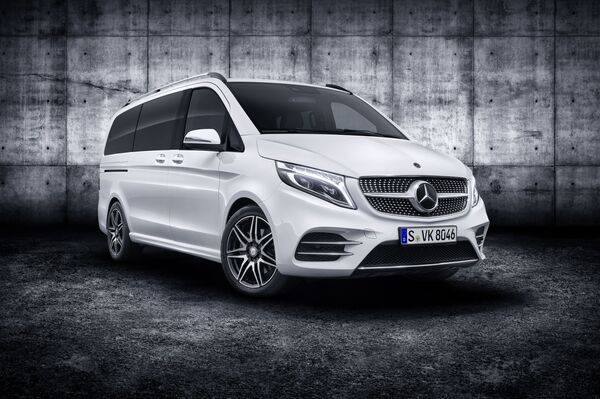Новый Mercedes-Benz V-Class: больше люкса и бриллиантов Новый Mercedes-Benz V-Class: больше люкса и бриллиантов - Sputnik Азербайджан