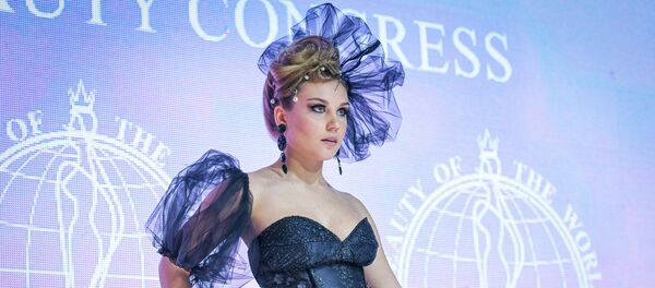 Чемпионат мира по свадебной прическе и макияжу и международный конкурс Dress of the World в Баку - Sputnik Азербайджан